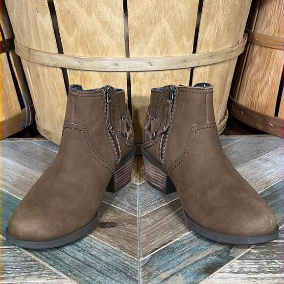 Teva Foxy Brown Nubuck Leather Zip-Up Block Heel Ankle Boots Womens Size 6.5 - Picture 7 of 12